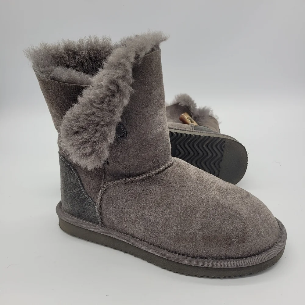 Cozie Steps Shoes Women's 6.5 Genuine Australian Sheepskin Toggle Short Boots
